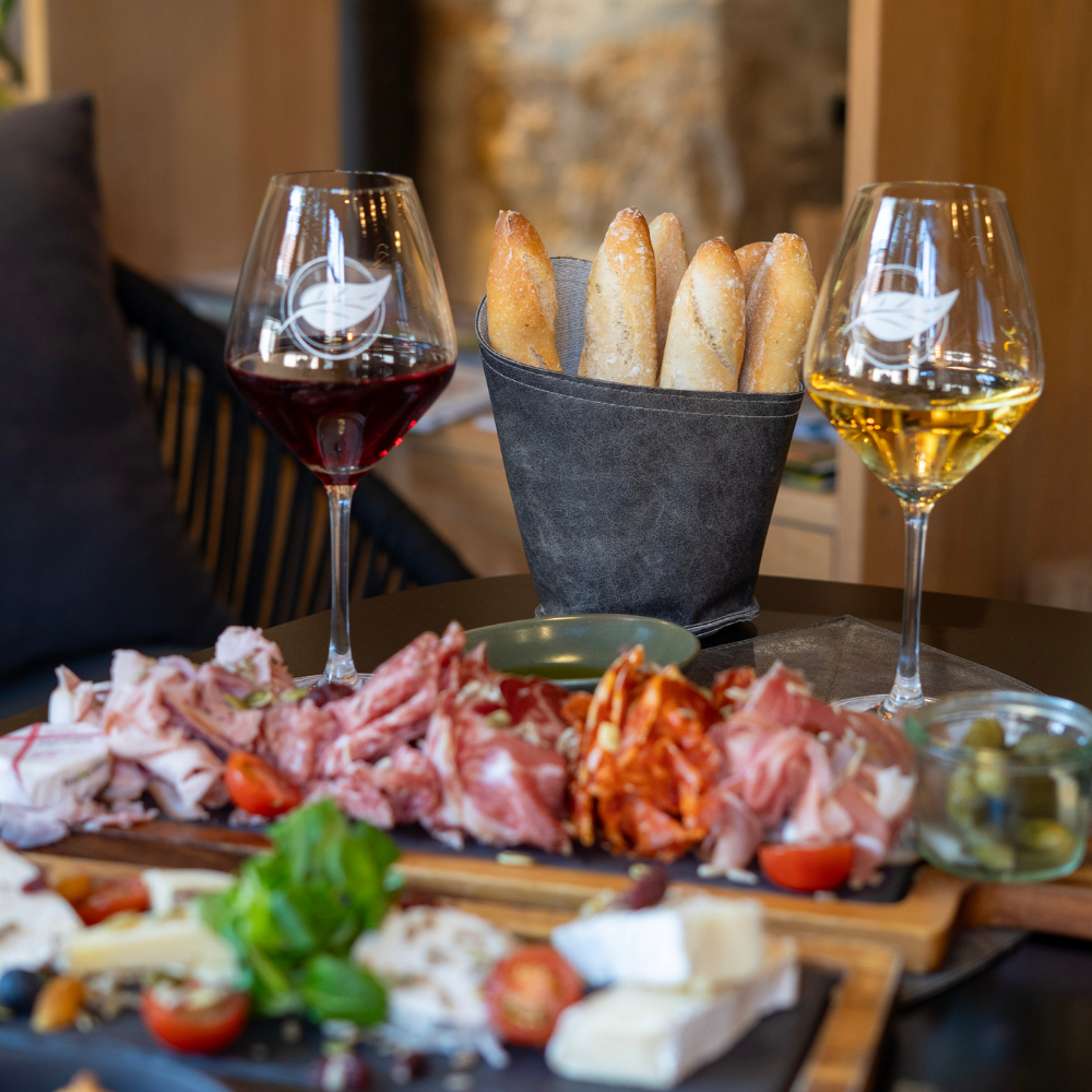 Coffret Cadeau CitroĂ«n MĂHARI âą Escapade libre en duo + DĂ©jeuner au Bistrot des PrĂ©s Verts âą 1 JournĂ©e